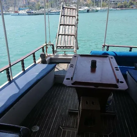 Bateau-hôtel Tekne Che